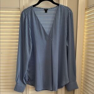 Ann Taylor Blue and White Cuffed Sleeve Blouse